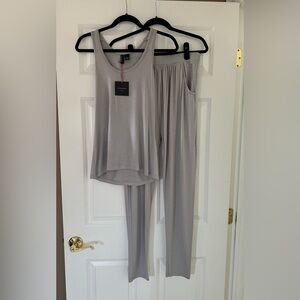 Cynthia Rowley- Women’s 2 Piece lounge/sleepwear set.